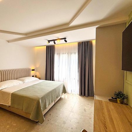 Marthinis Luxury Suites Split Exterior photo