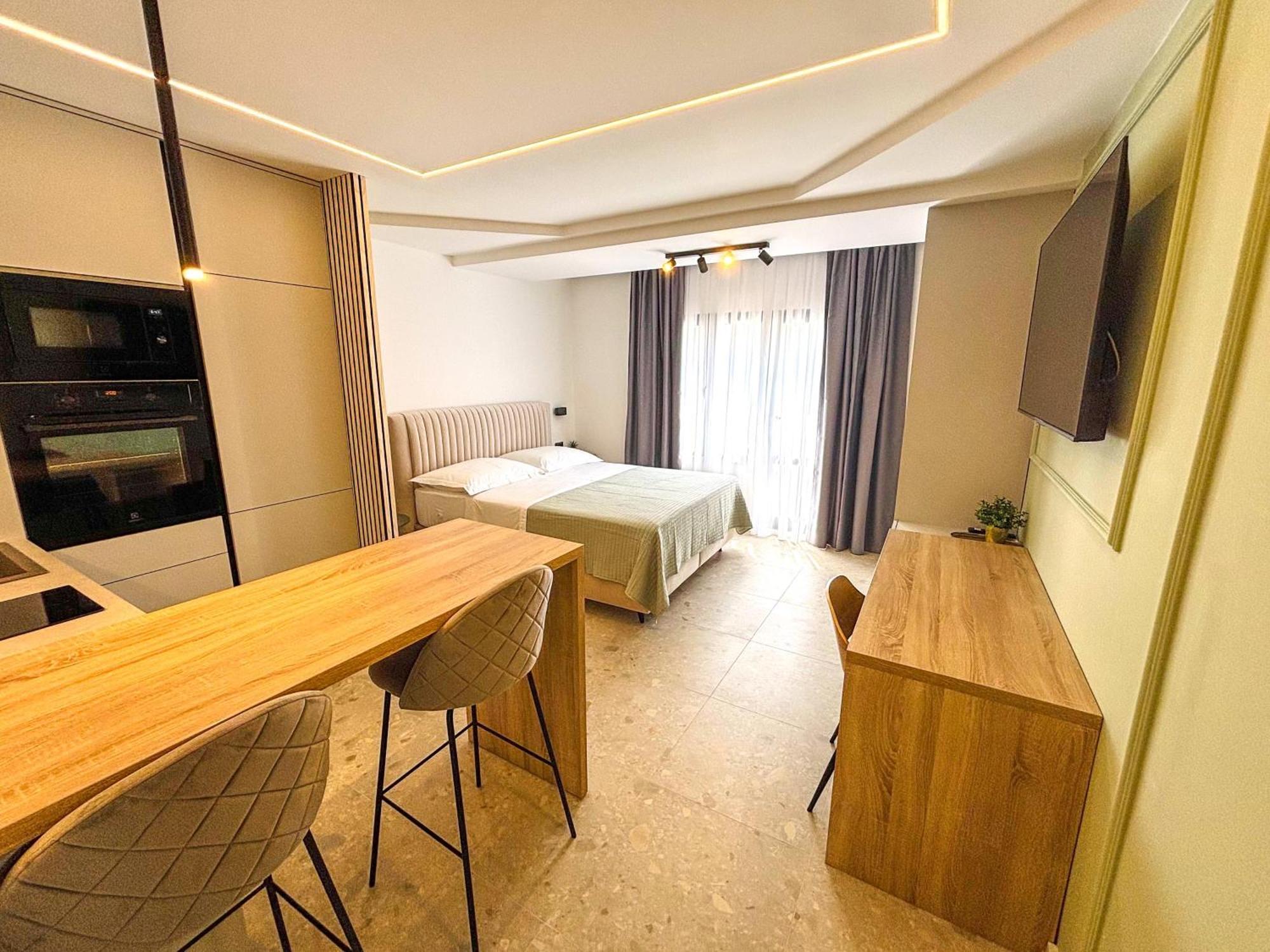 Marthinis Luxury Suites Split Exterior photo